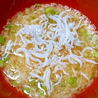 とろろとシラスのそうめんつゆ